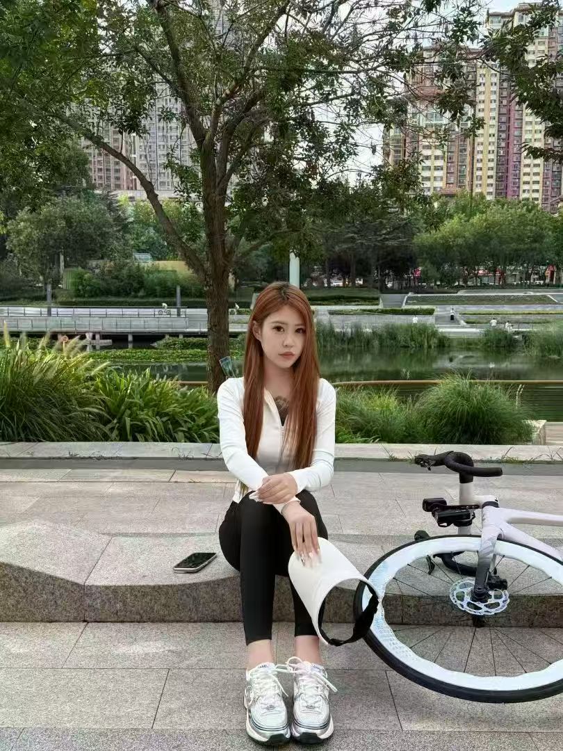 兼职模特头像