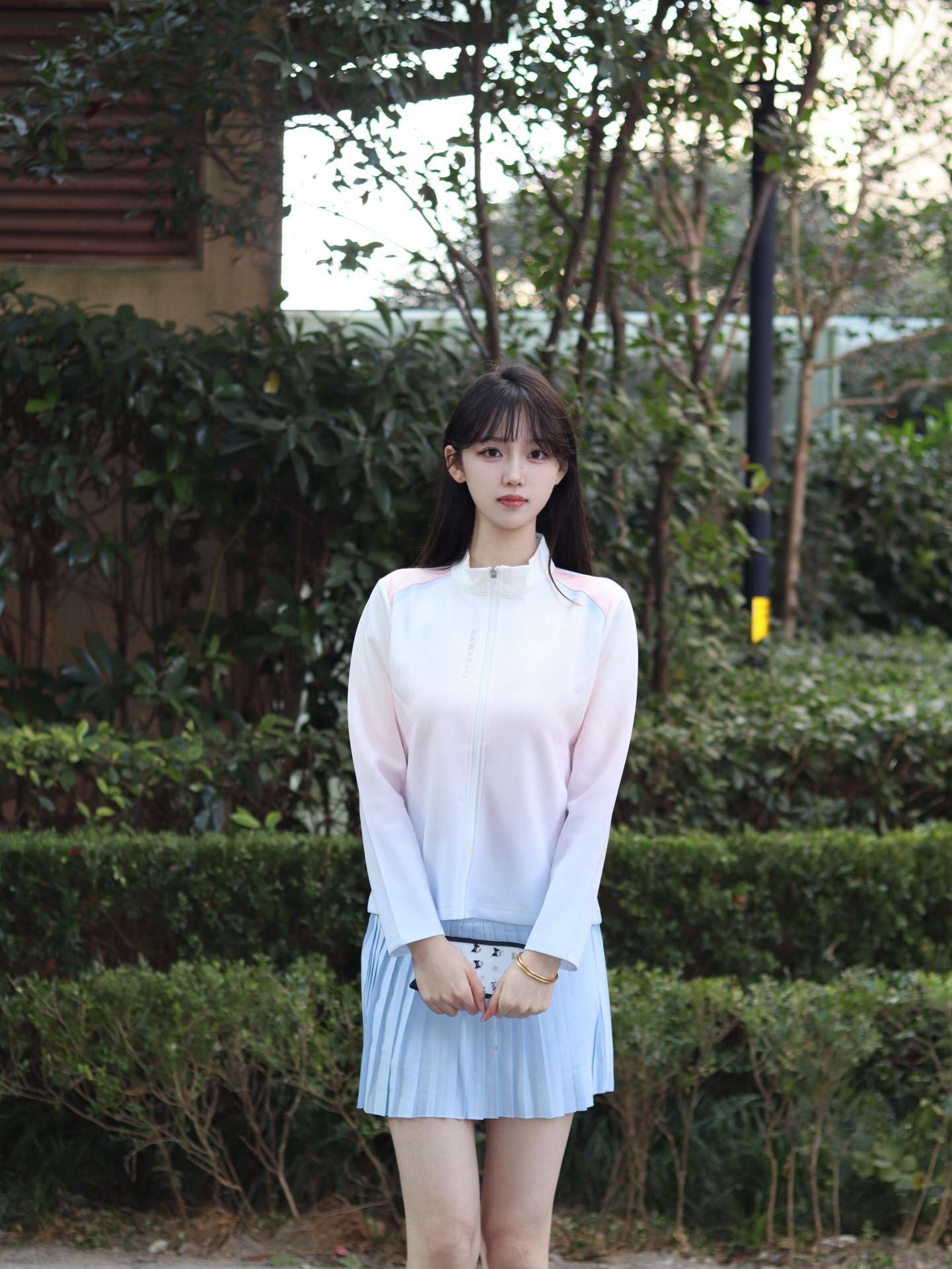 飞儿头像